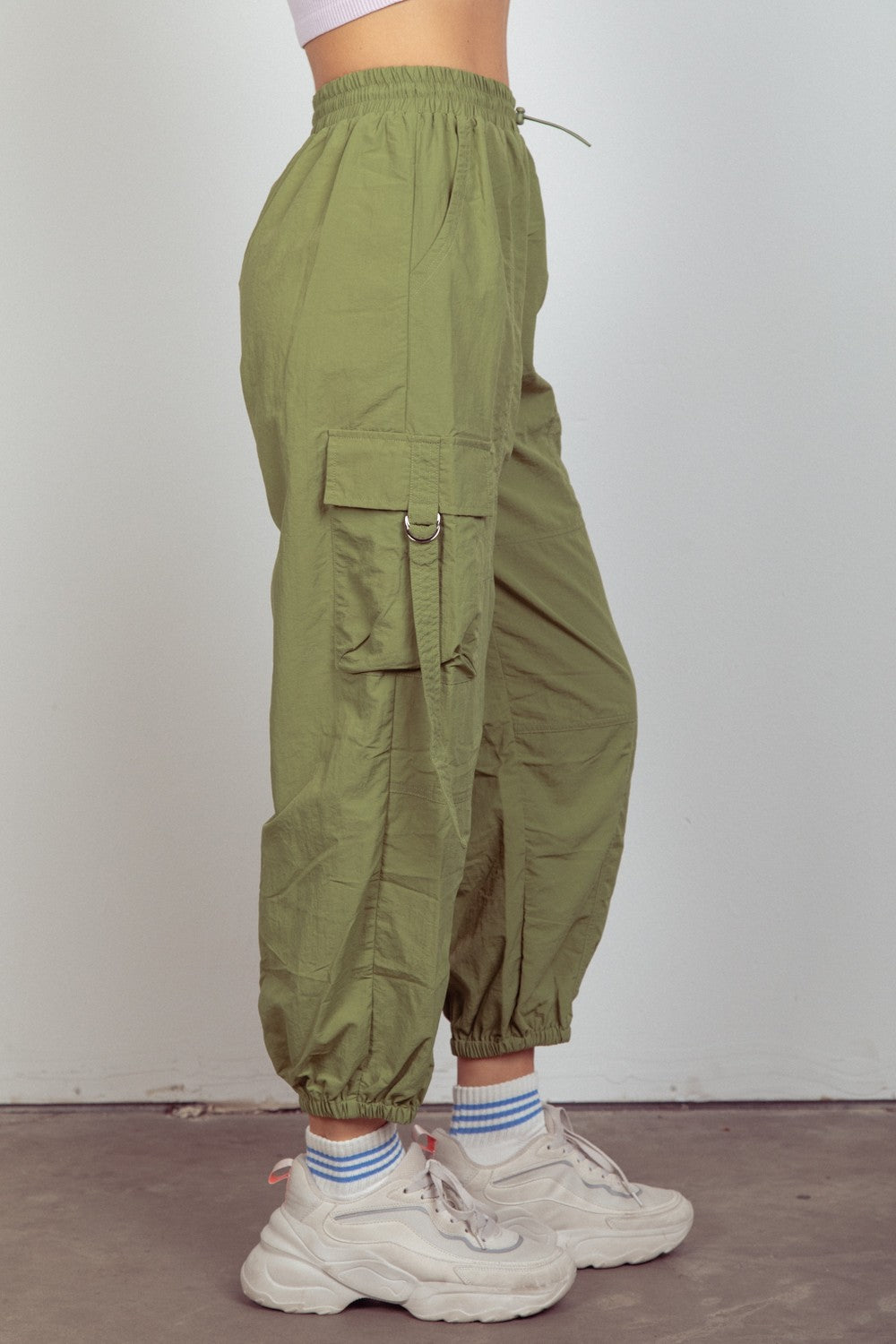 VERY J Elastic Waist Woven Cargo Pants